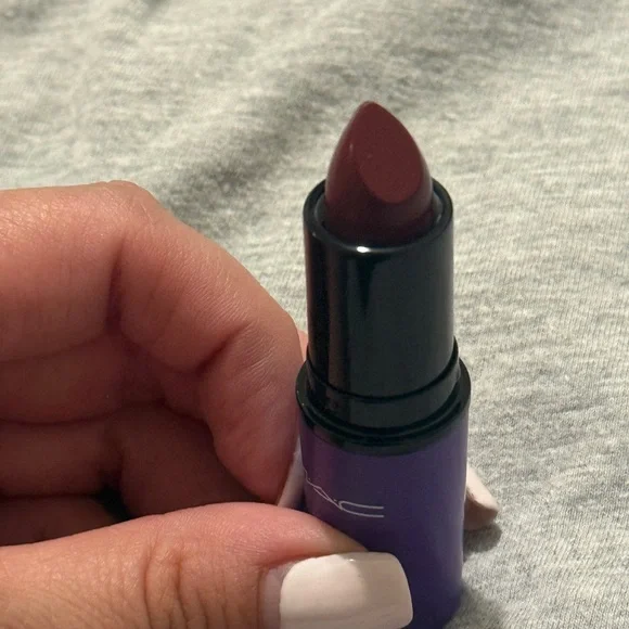 MAC X Selena Lipstick - New In Box ~ LIMITED EDITION - Picture 6 of 6